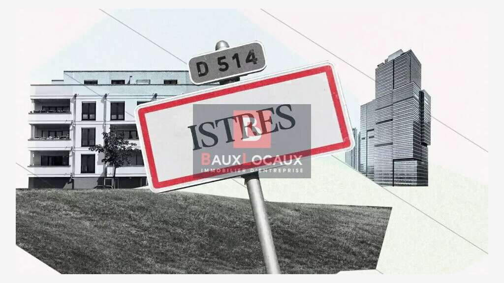 A louer local commercial 148m² avec parking Istres