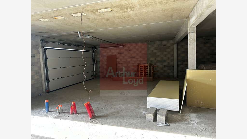 A louer locaux d'activité divisibles 214m² à Brax