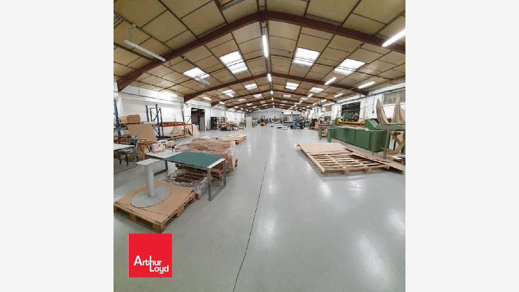 Loue locaux activité bureau 888m² Gasville-Oiseme
