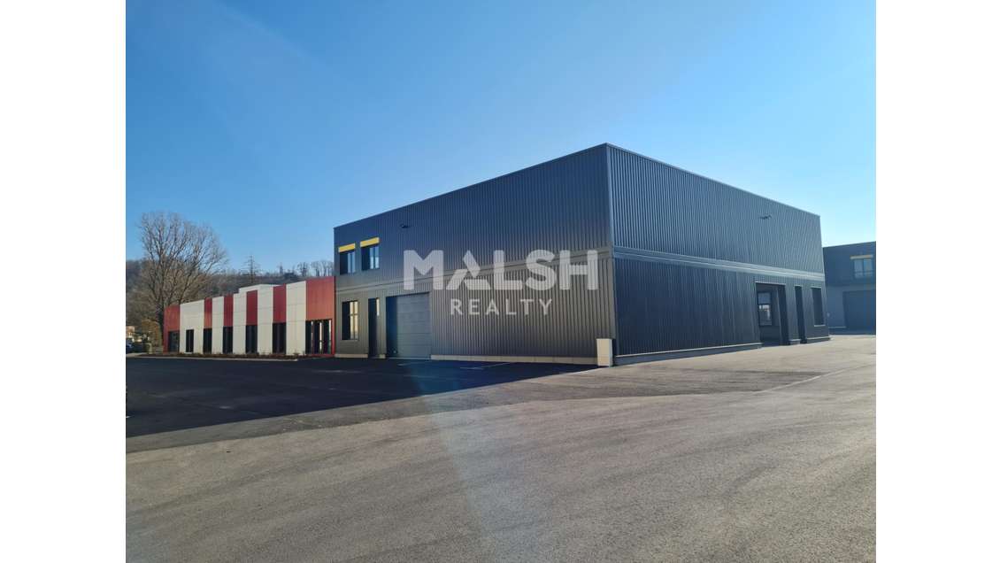 Loue locaux d'activités 482m² à Neuville sur Saône