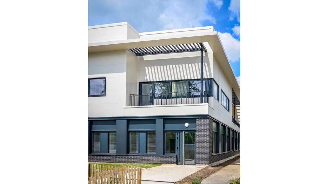 À Louer locaux activités de 311 à 712m² Argenteuil