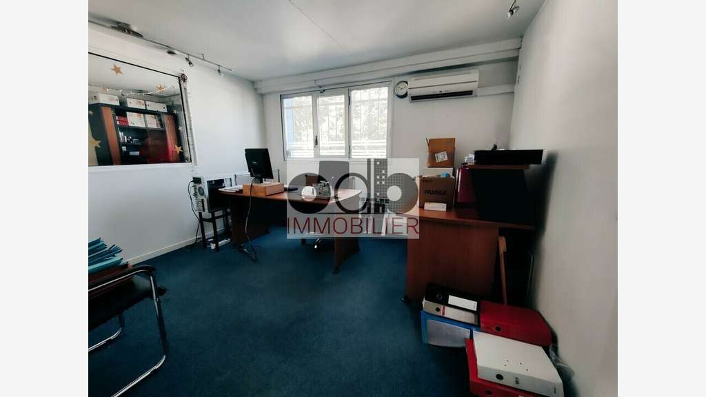 A louer local d'activité mixte 390m² à Vallauris
