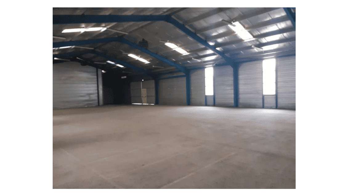 A louer local d'activité 290m² Bagnères-de-Bigorre