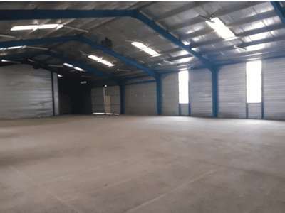 Location Locaux d'activités - Entrepôts à Bagnères-de-Bigorre