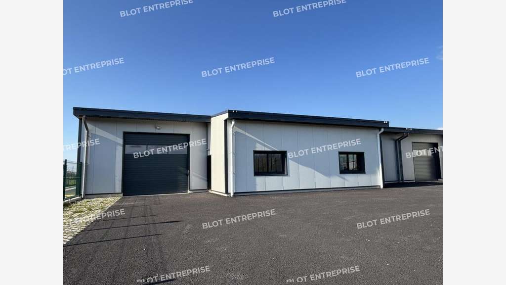 A louer locaux d'activités 530m² à Bouaye