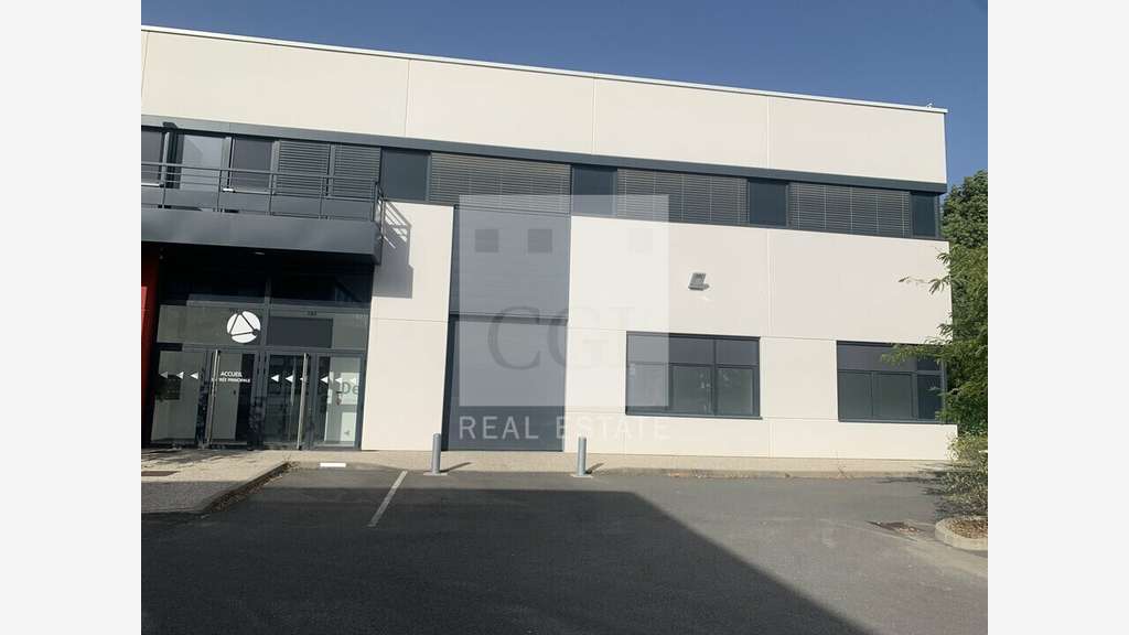 A louer locaux d'activités bureaux 2072m² Dardilly