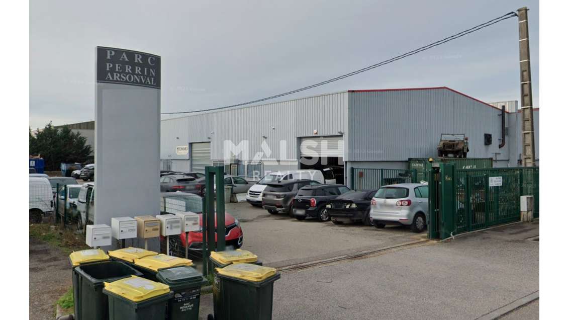 Locaux d'activités à louer 520m² à Chassieu