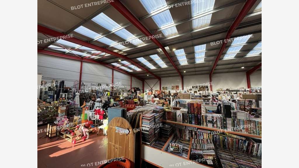 A louer local d'activité 709m² ZI de Châteaubriant