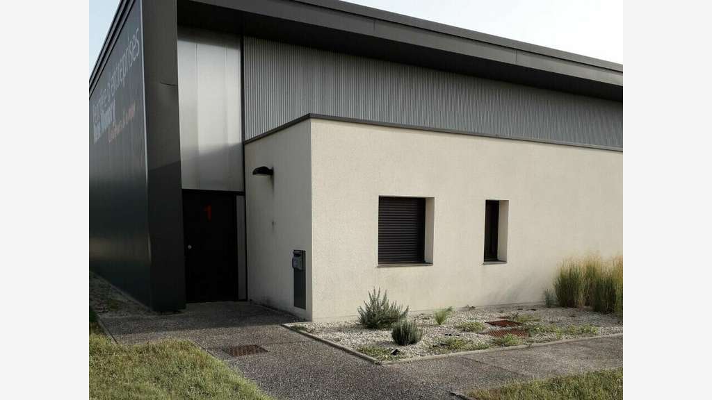 Locaux d'activités 400m² à louer à Châtellerault