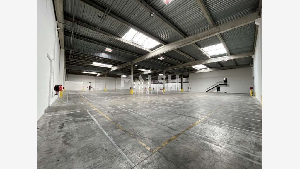A louer cellules rénovées parc logistique à Corbas
