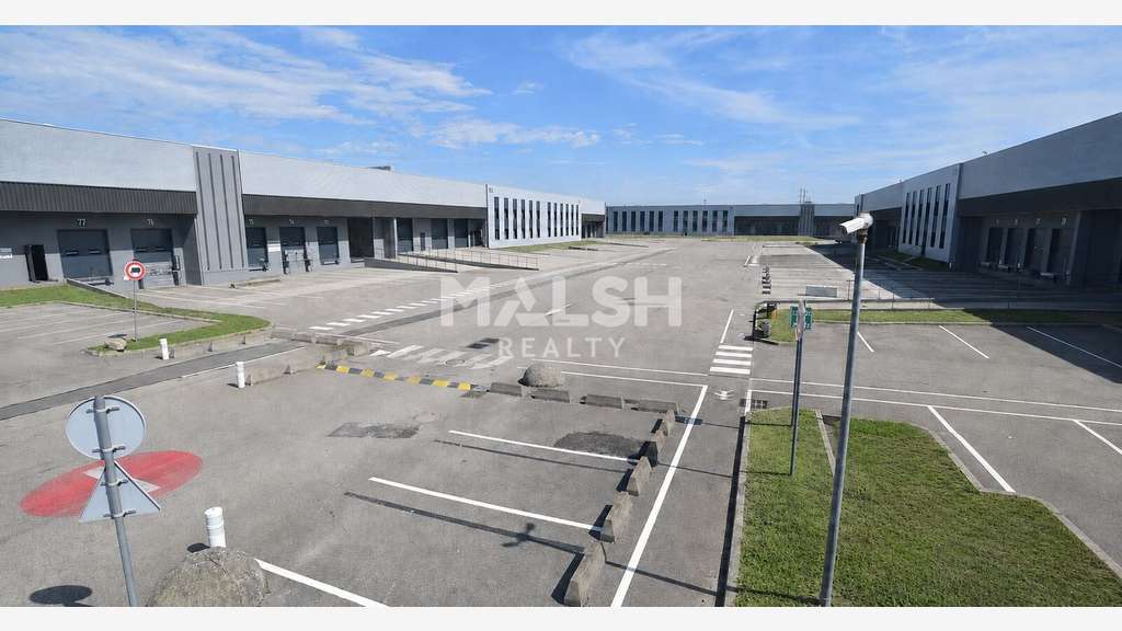 A louer cellules rénovées parc logistique à Corbas