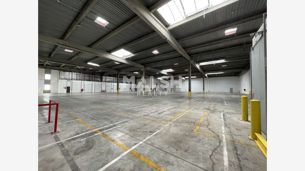 A louer cellules rénovées parc logistique à Corbas