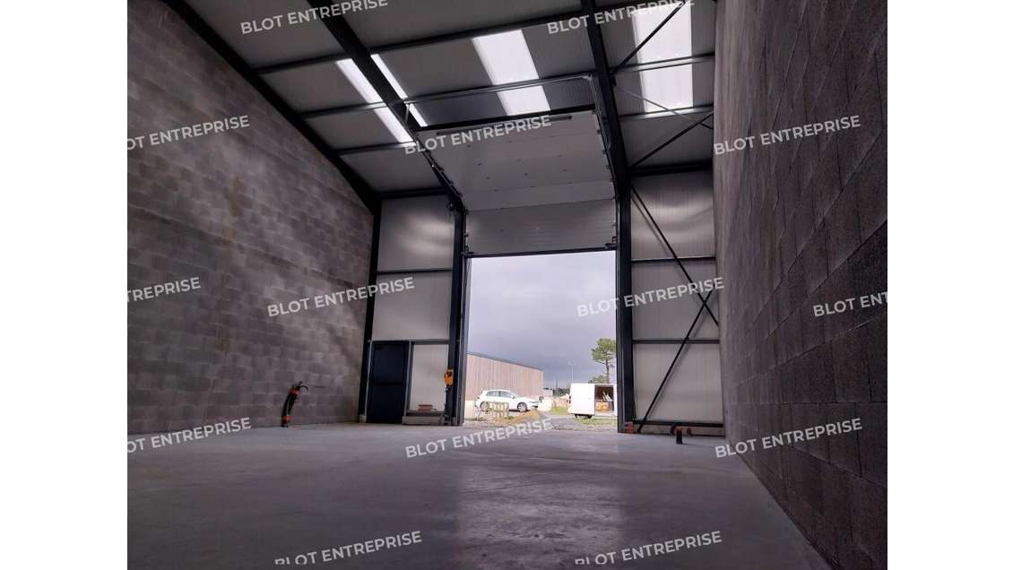 A louer locaux d'activités 133m² à Damgan RN165