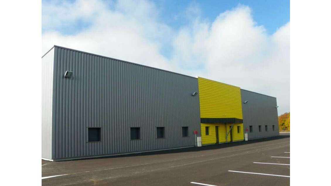 Locaux d'activités de 300m² à louer à Delle (90)