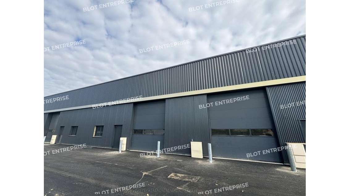 A louer cellules de stockage 157m² à Derval