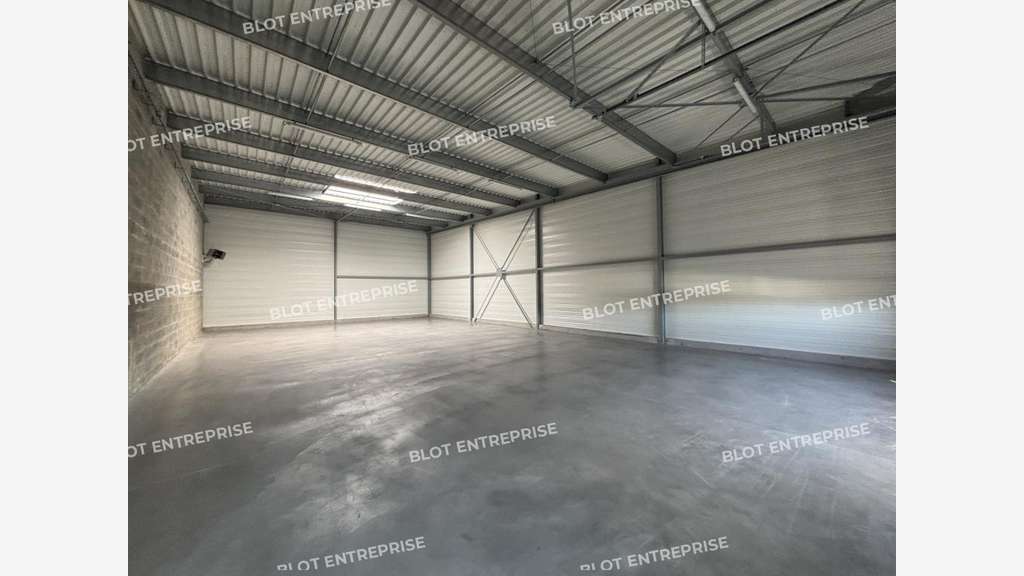 A louer locaux d'activités 251m² à Derval