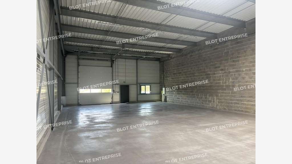 A louer locaux d'activités 251m² à Derval