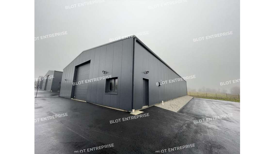 A louer locaux neufs 500m² zone du Stum à Dirinon