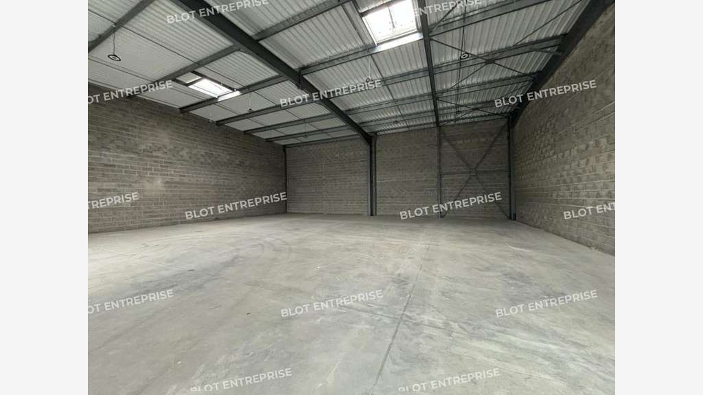 A louer 4 cellules d'activités 800m² à Ancenis