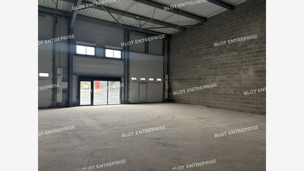 A louer cellule d'activités 200m² à Ancenis