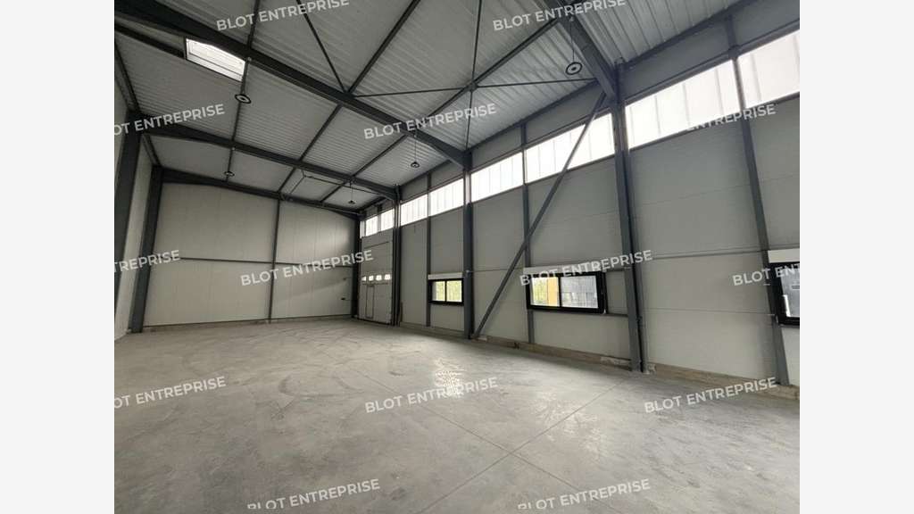 A louer cellule d'activités 200m² à Ancenis