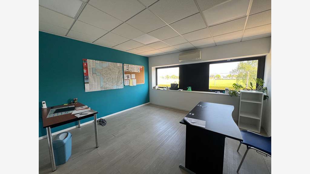 Bâtiment d'activité 486m² en excellent état Angers