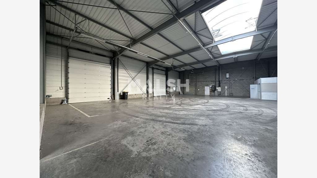 Local d'activités à louer 1440m² en ZA à Arnas