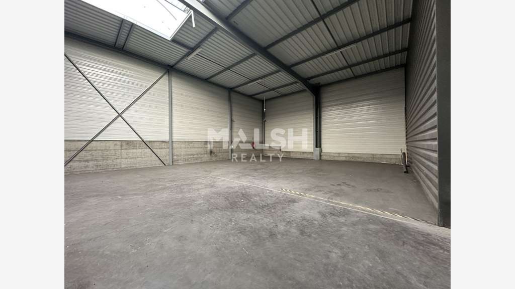 Local d'activités à louer 1440m² en ZA à Arnas