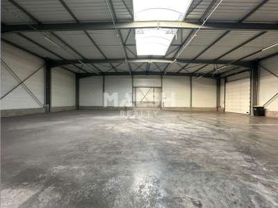 Local d'activités à louer 1440m² en ZA à Arnas
