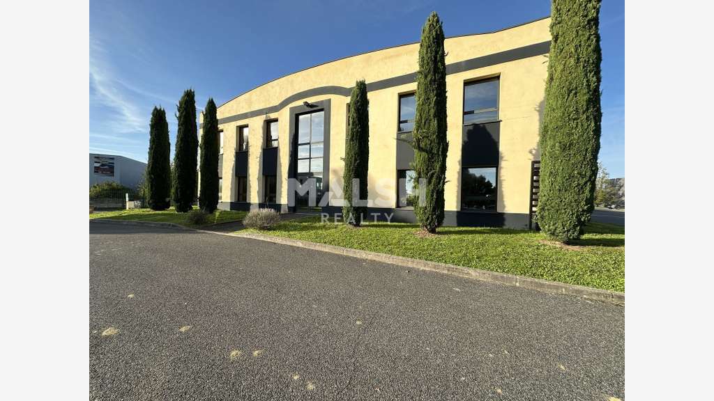 Local d'activités à louer 1440m² en ZA à Arnas