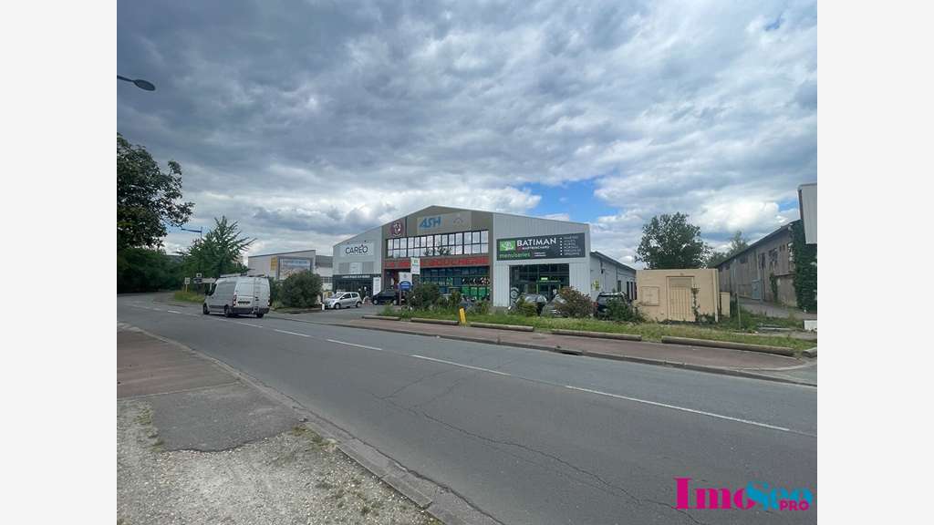 Entrepôt de 200m² à louer en za à Bègles