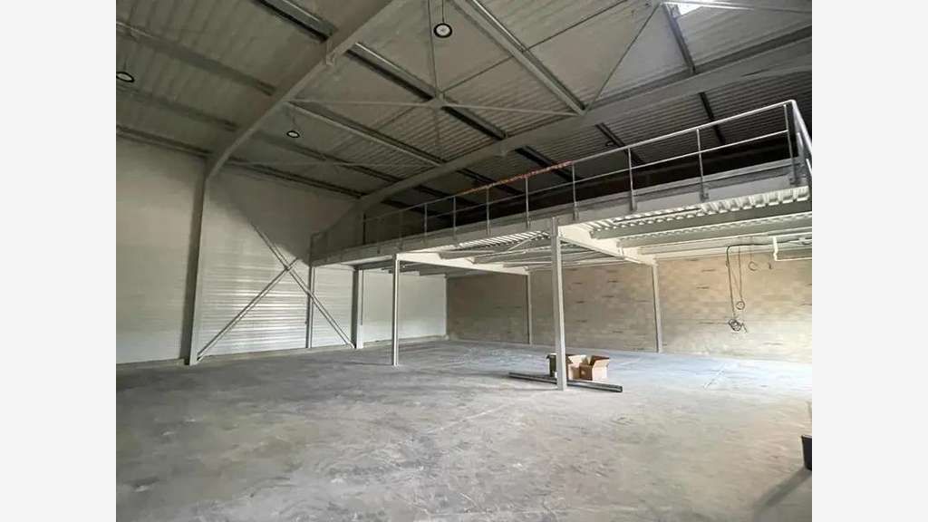 À louer locaux d'activités 389m² en ZA à Bétheny
