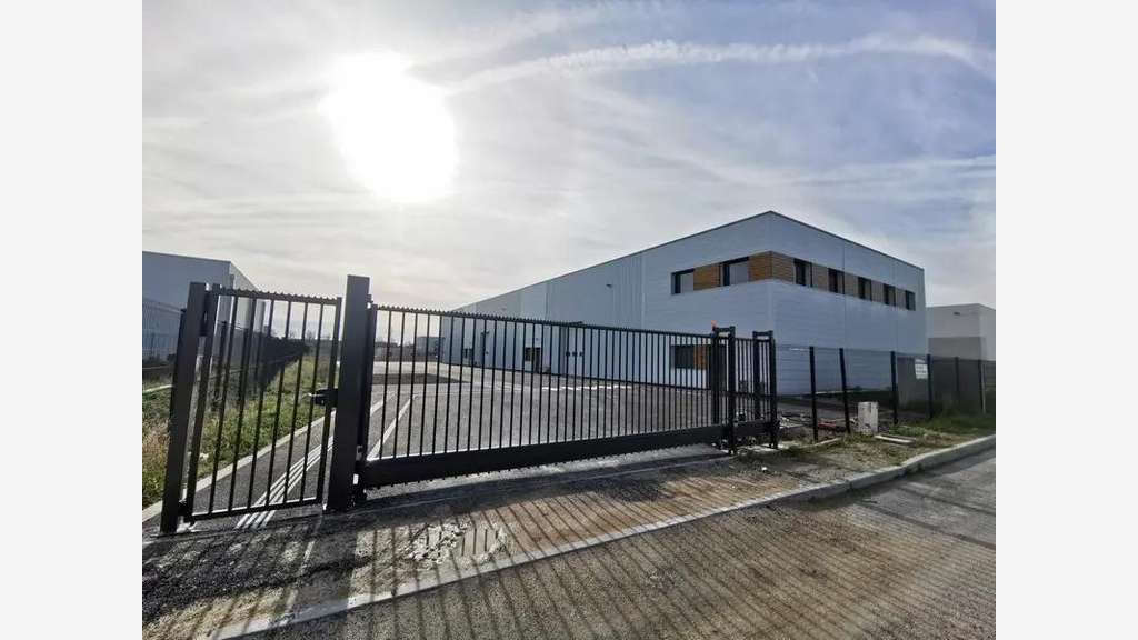 À louer locaux d'activités 389m² en ZA à Bétheny