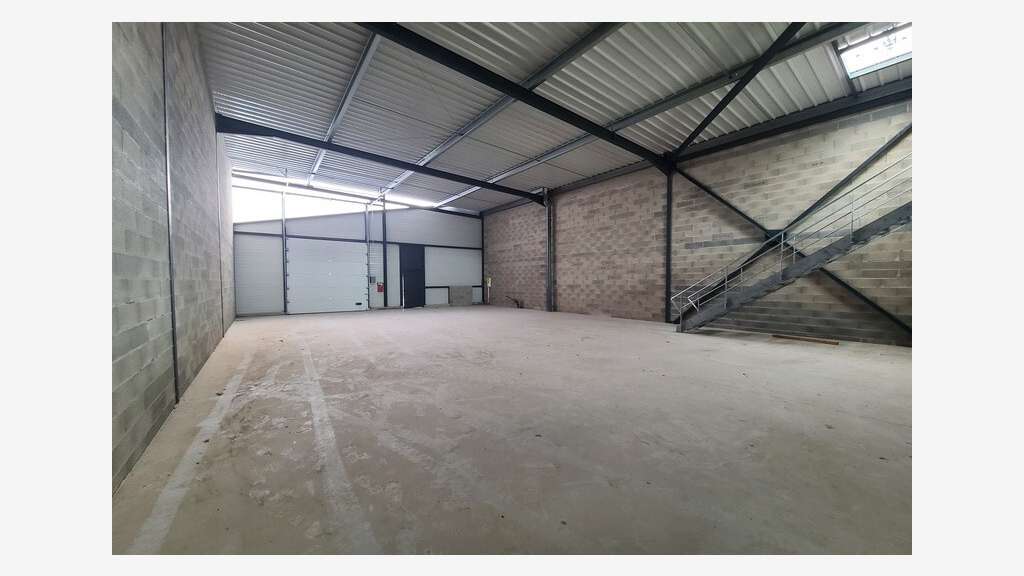 Local d'activité 265m² à louer à Béziers Capiscol