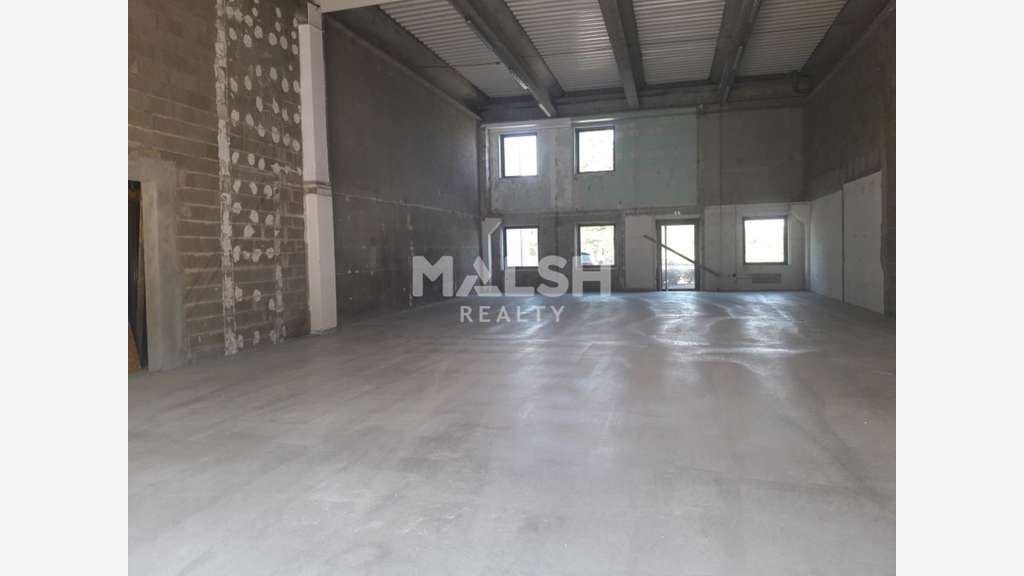 Locaux d'activités à louer 767m² divisible à Blyes