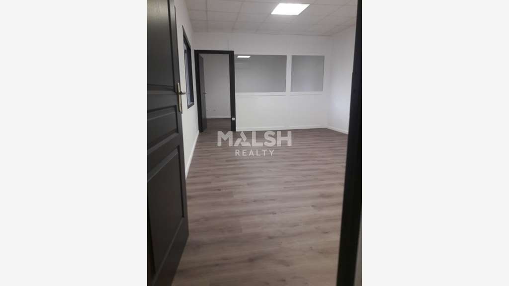 Locaux d'activités à louer 767m² divisible à Blyes
