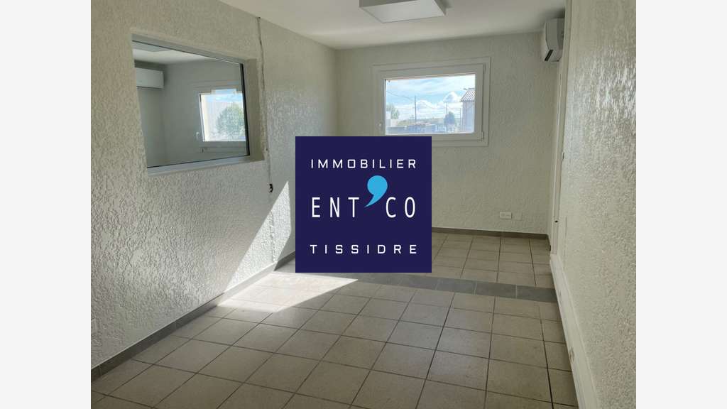 A louer entrepôt logistique 1680m² à Bon-Encontre 