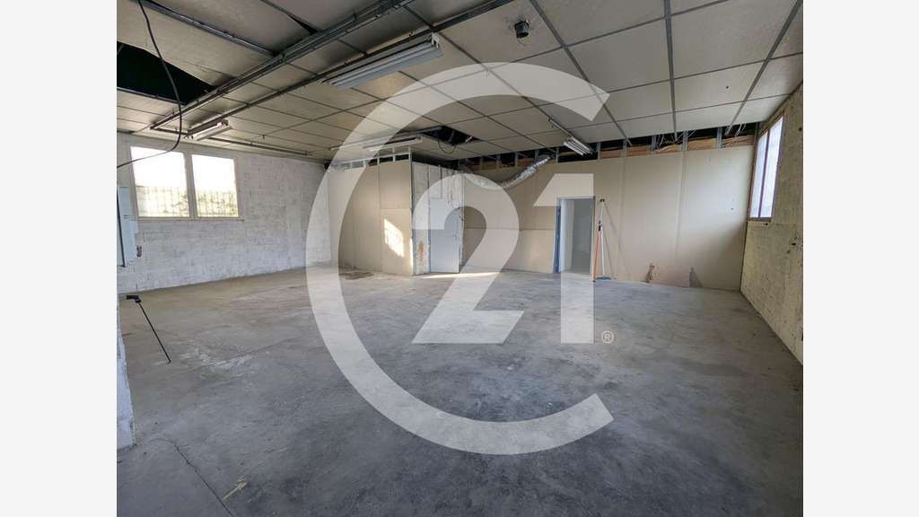 Local d'activité 470m² à louer à Bourg de Péage