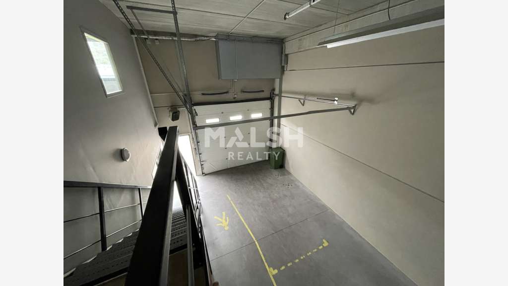 A louer local d'activités 348m² en ZA à Brignais