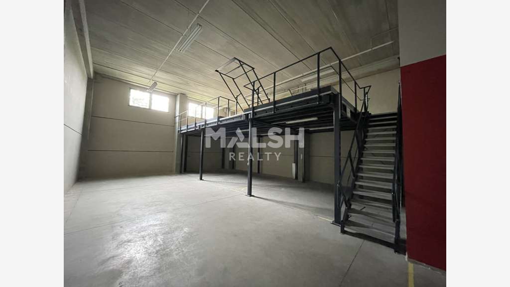 A louer local d'activités 348m² en ZA à Brignais