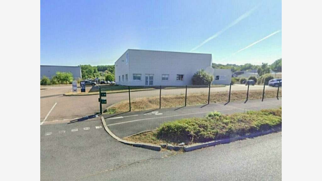 Local d'activités 140m² à louer à Brive