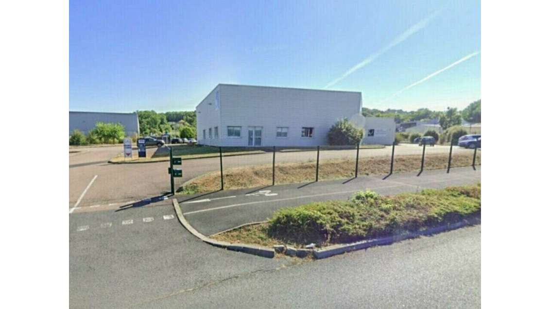 Local d'activités 140m² à louer à Brive 