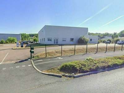 Local d'activités 140m² à louer à Brive