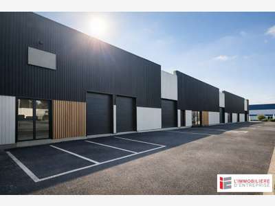 Cellule d'activité 228m² bord 4 voies Rennes-Redon