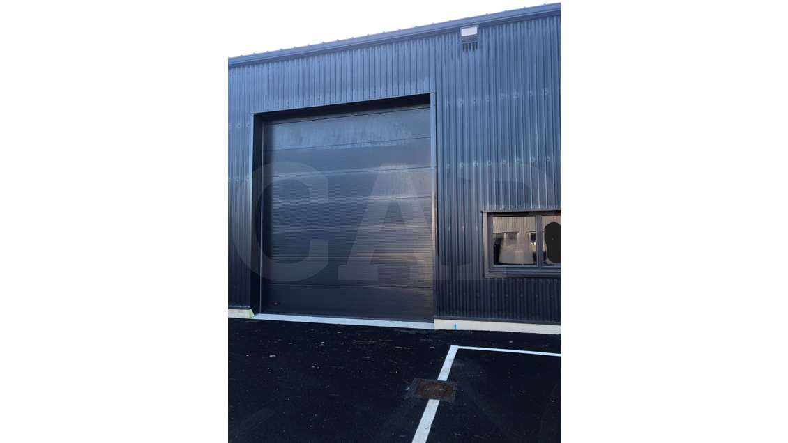 A louer local d'activité 163m² Caudan ZA Kerpont