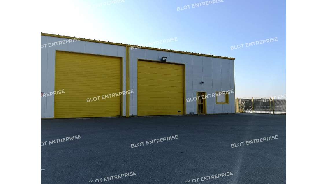 A louer local 463m² à Caudan Zone de Kerpont