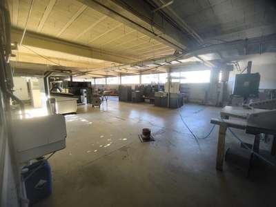À louer local Industriel 1613m² à Cavaillon