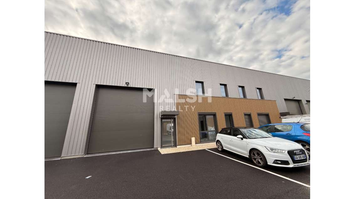 Local d'activités neuf à louer 229m² à Chassieu 