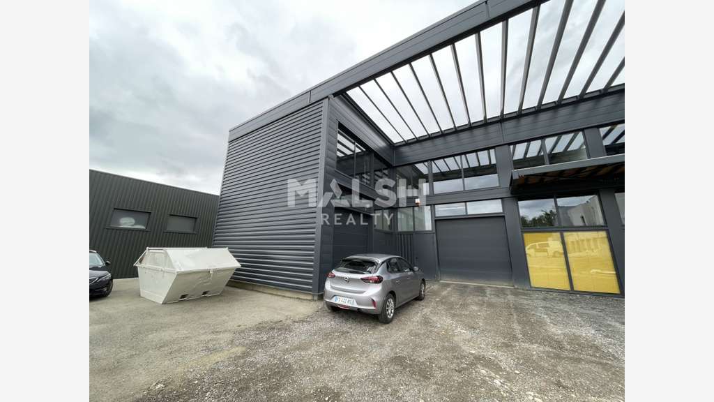 Loue local d'activités 240m² à Chazay d'Azergues