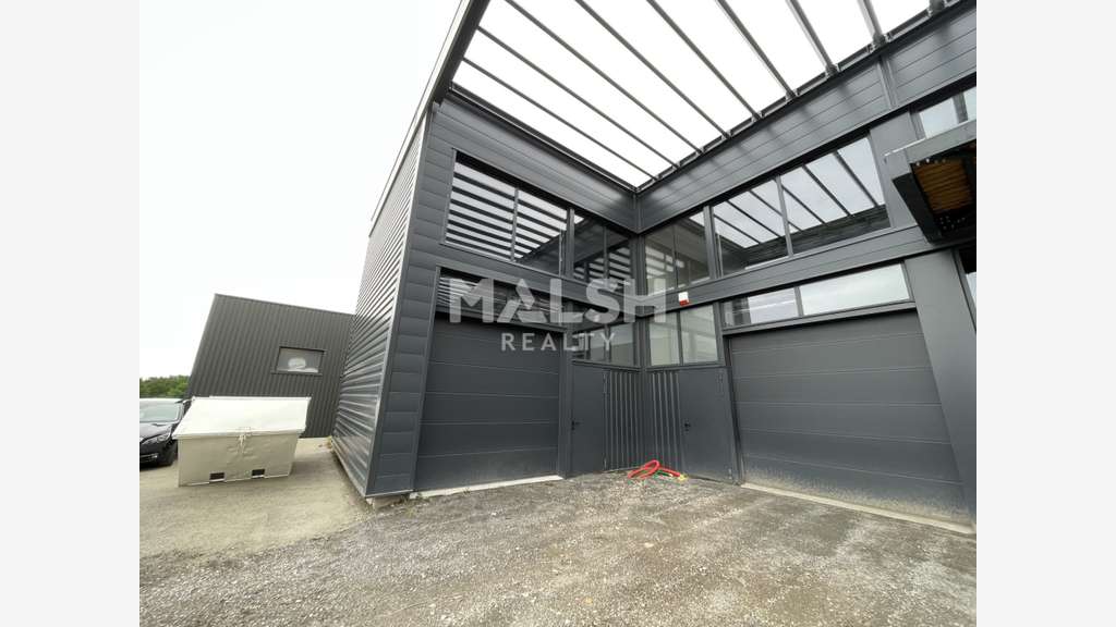 Loue local d'activités 240m² à Chazay d'Azergues